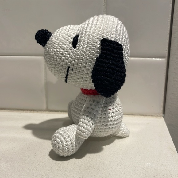 Handcrafted Snoopy Figure Toy Doll Amigurumi Crochet Peanuts Decor Handmade - Picture 8 of 10